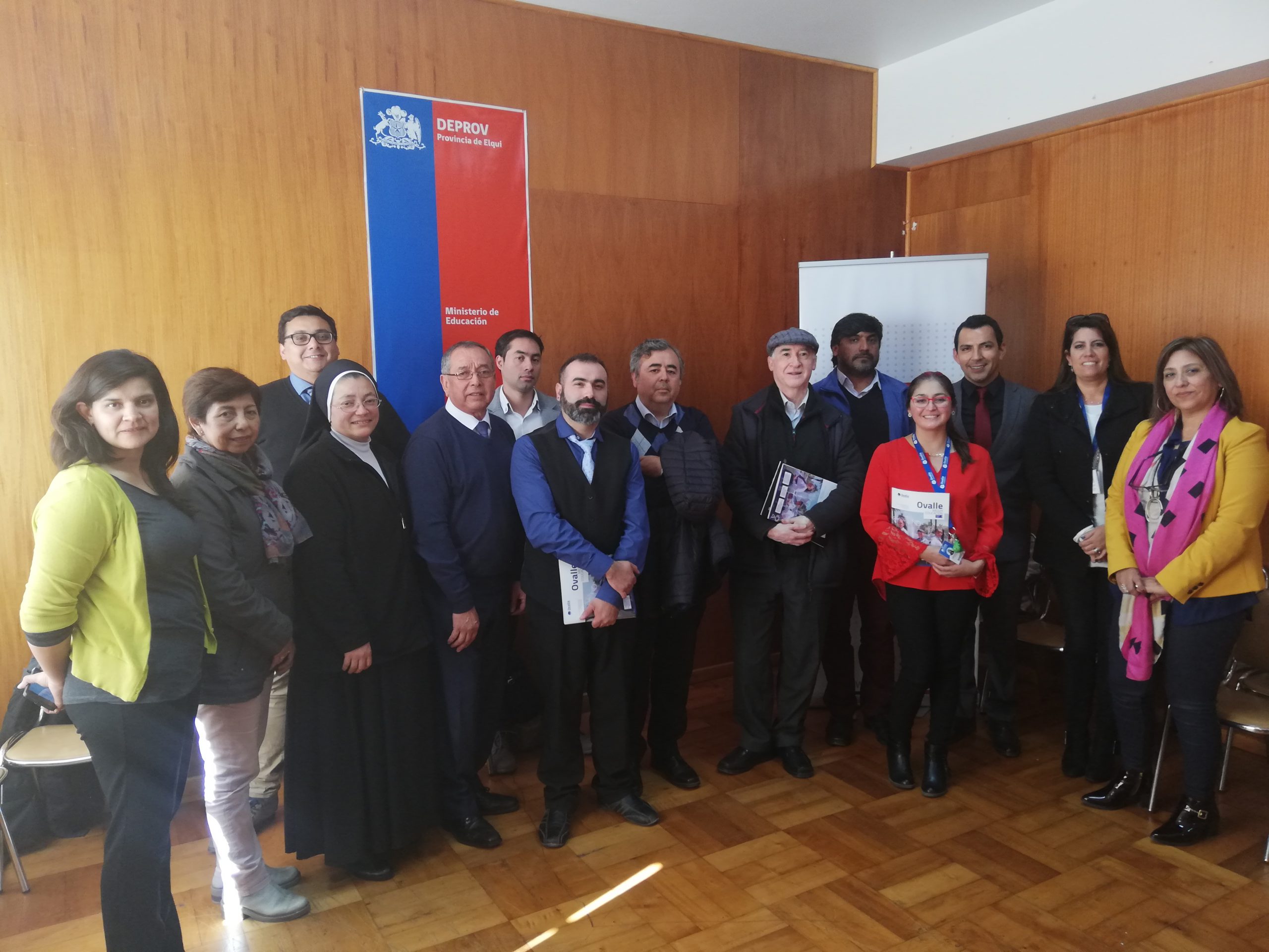 Comienza ciclo de talleres para potenciar el desarrollo profesional docente en regiones