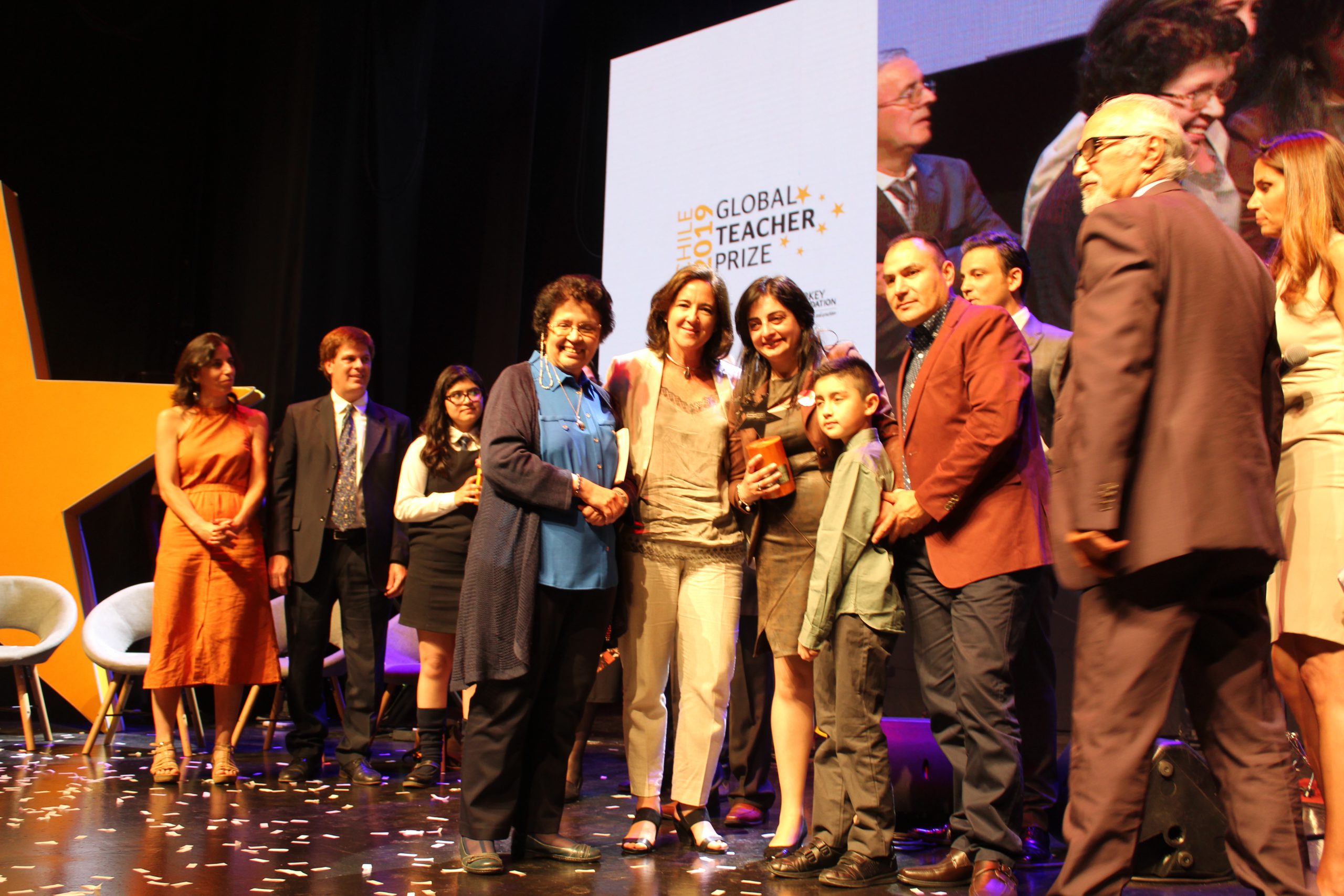 Directora del CPEIP distingue a finalistas del Global Teacher Prize Chile 2019