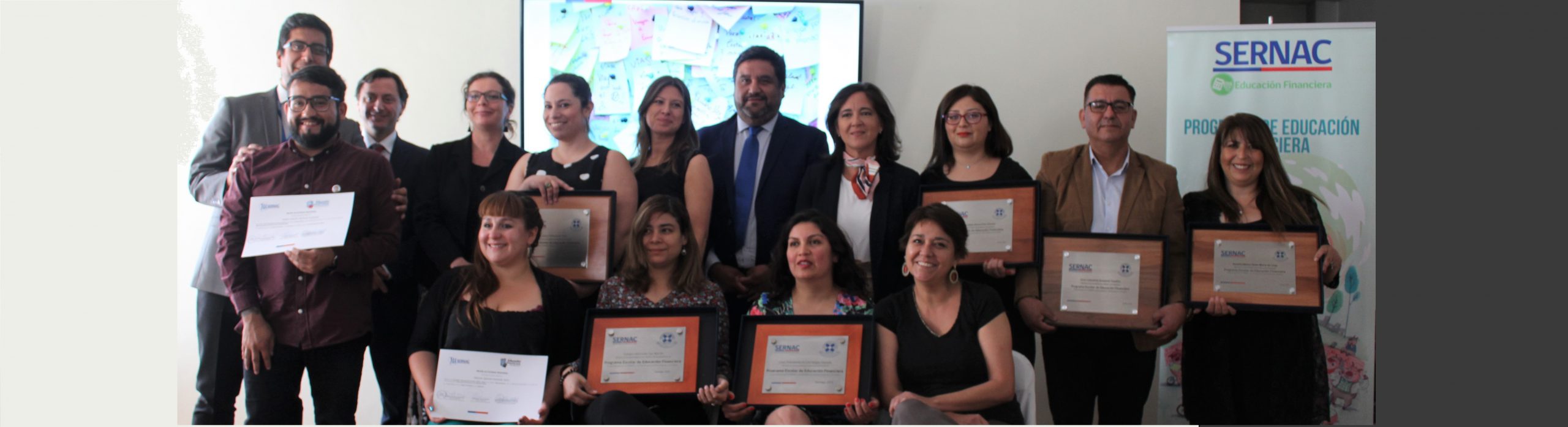 SERNAC y CPEIP distinguen a profesores que participaron en cursos de educación financiera