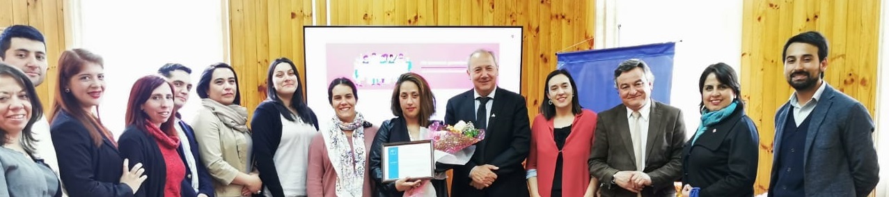 Autoridades premian a profesores que obtuvieron primeros lugares en concurso del CPEIP