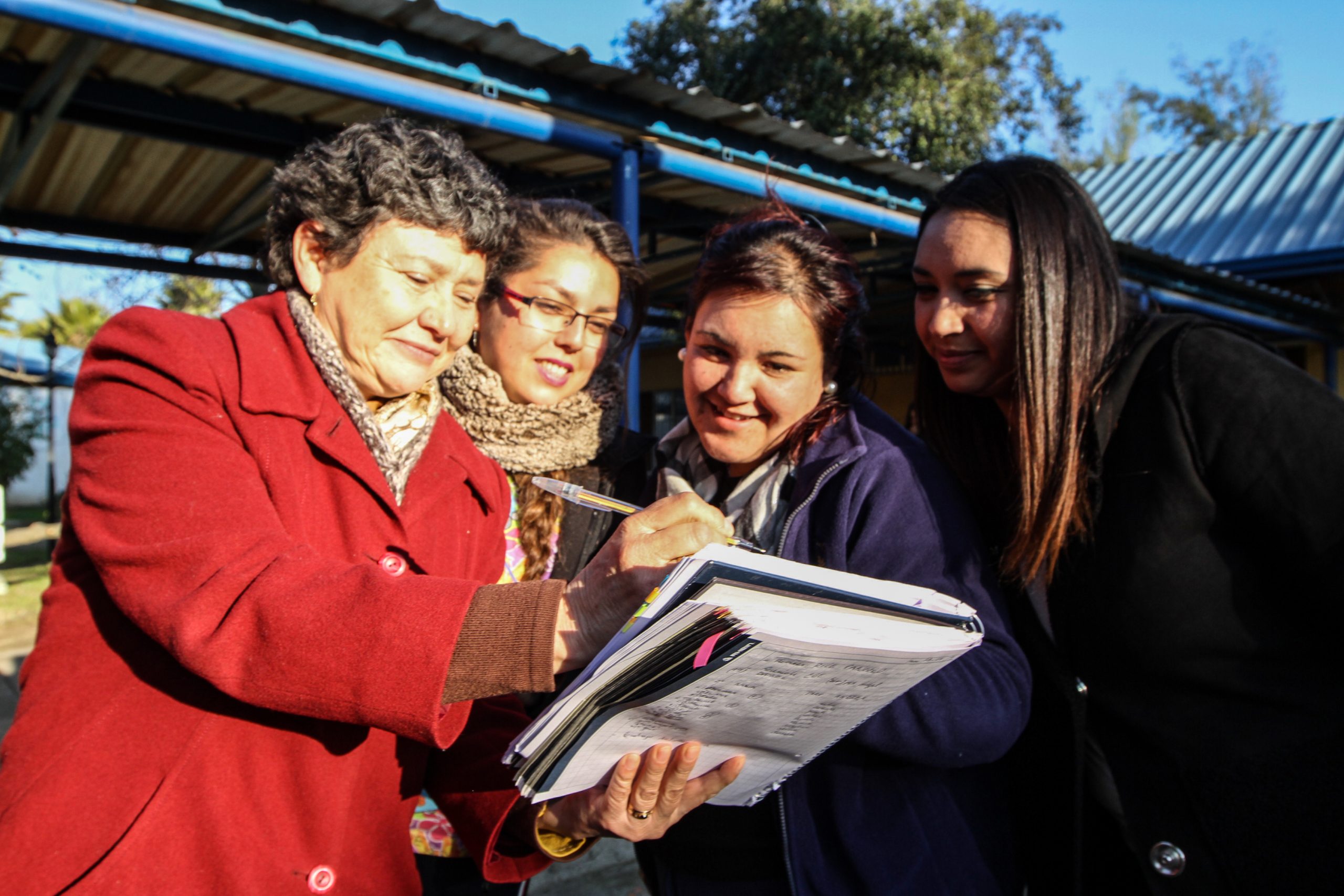 profesores conversando